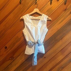 NWT Lanidor white sleeveless blouse with blue striped sash.